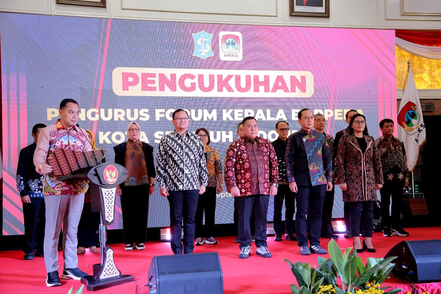 Kukuhkan Pengurus Forum Bakti 2024-2026, Ketua APEKSI Eri Cahyadi Tekankan Soal Kesejahteraan Masyarakat