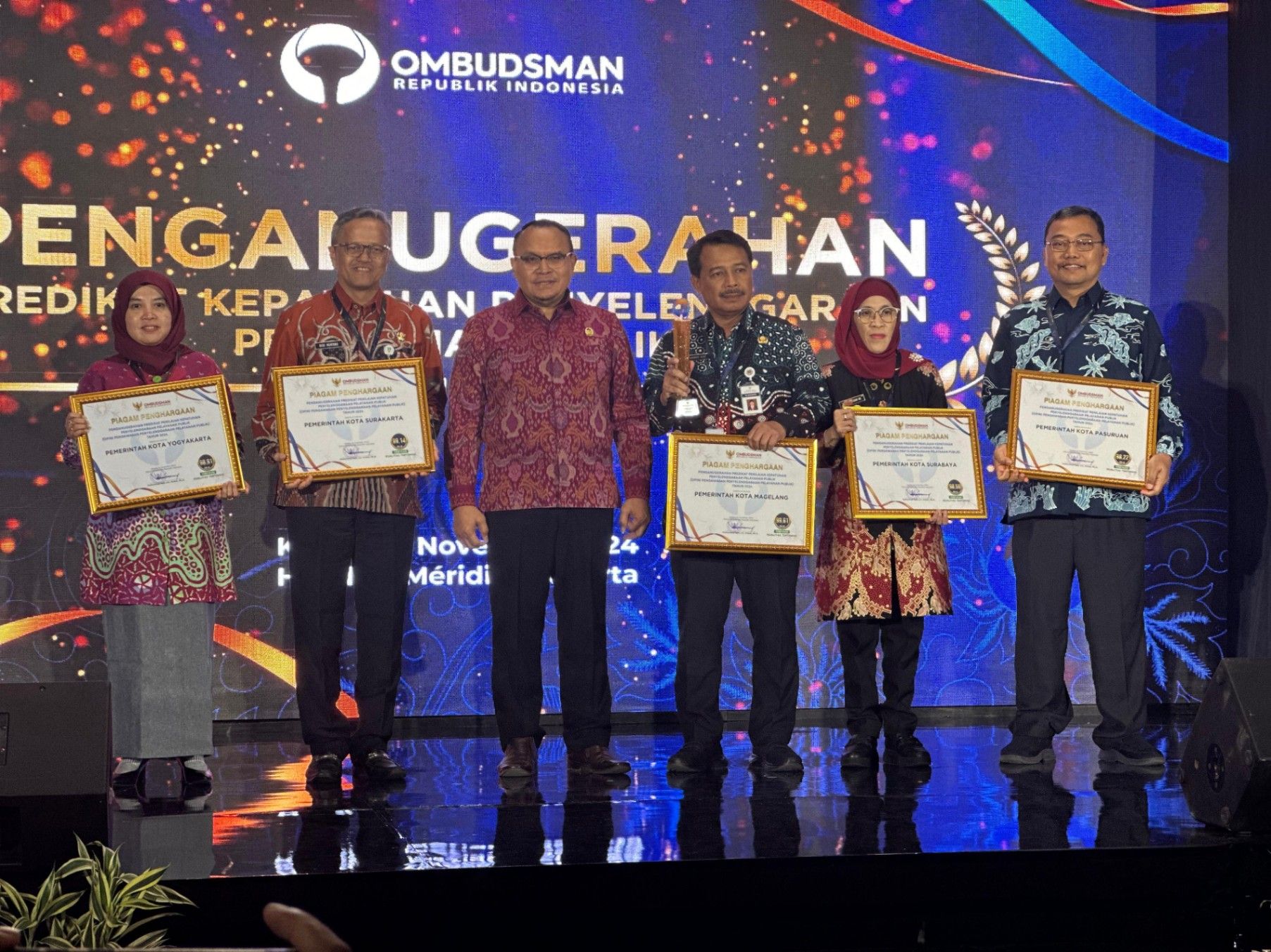 Pemkot Surabaya Raih Predikat Kepatuhan Pelayanan Publik 2024 dari Ombudsman RI