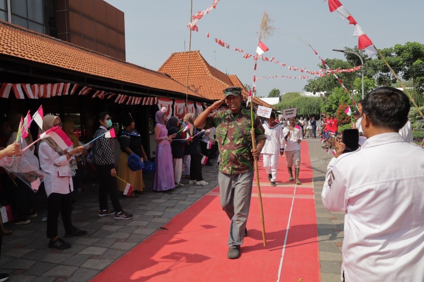 Meriahnya HUT ke-80 RI di Liponsos Surabaya, Ratusan ODGJ Antusias Ikut Lomba