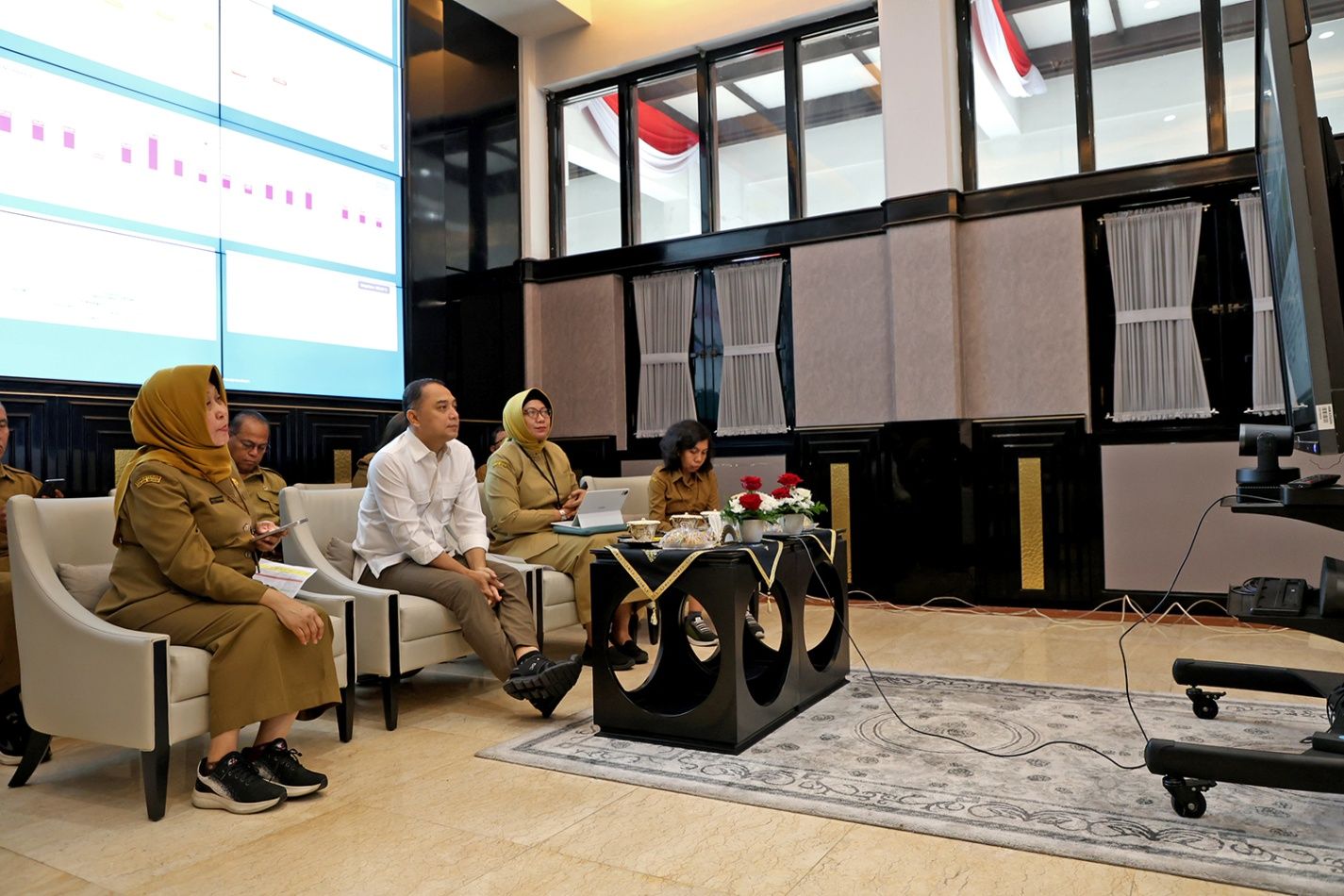 Dukung Program Presiden Prabowo, Wali Kota Eri Syaratkan SLHS Bagi Penyedia MBG di Kota Surabaya