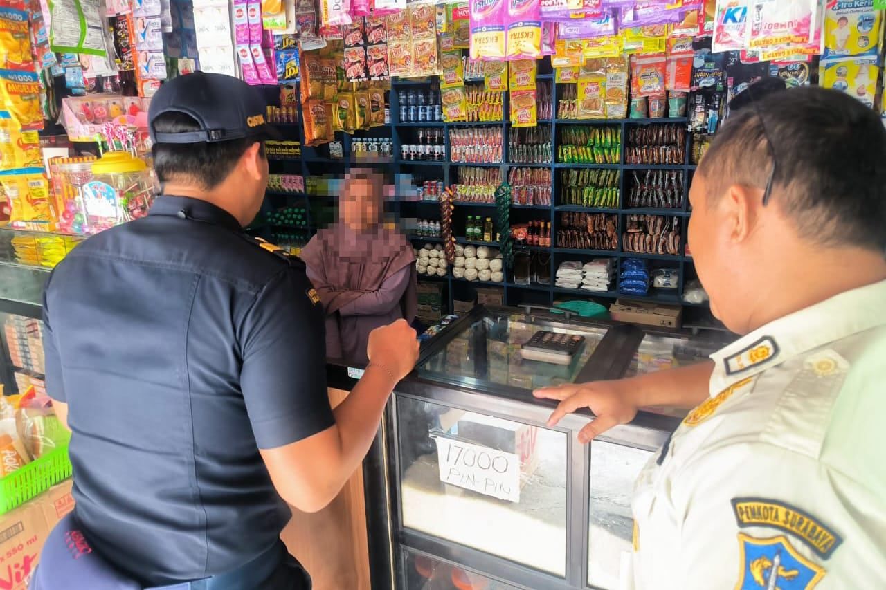 Satpol PP Surabaya dan Bea Cukai Sidoarjo Sita 163 Ribu Batang Rokok Ilegal