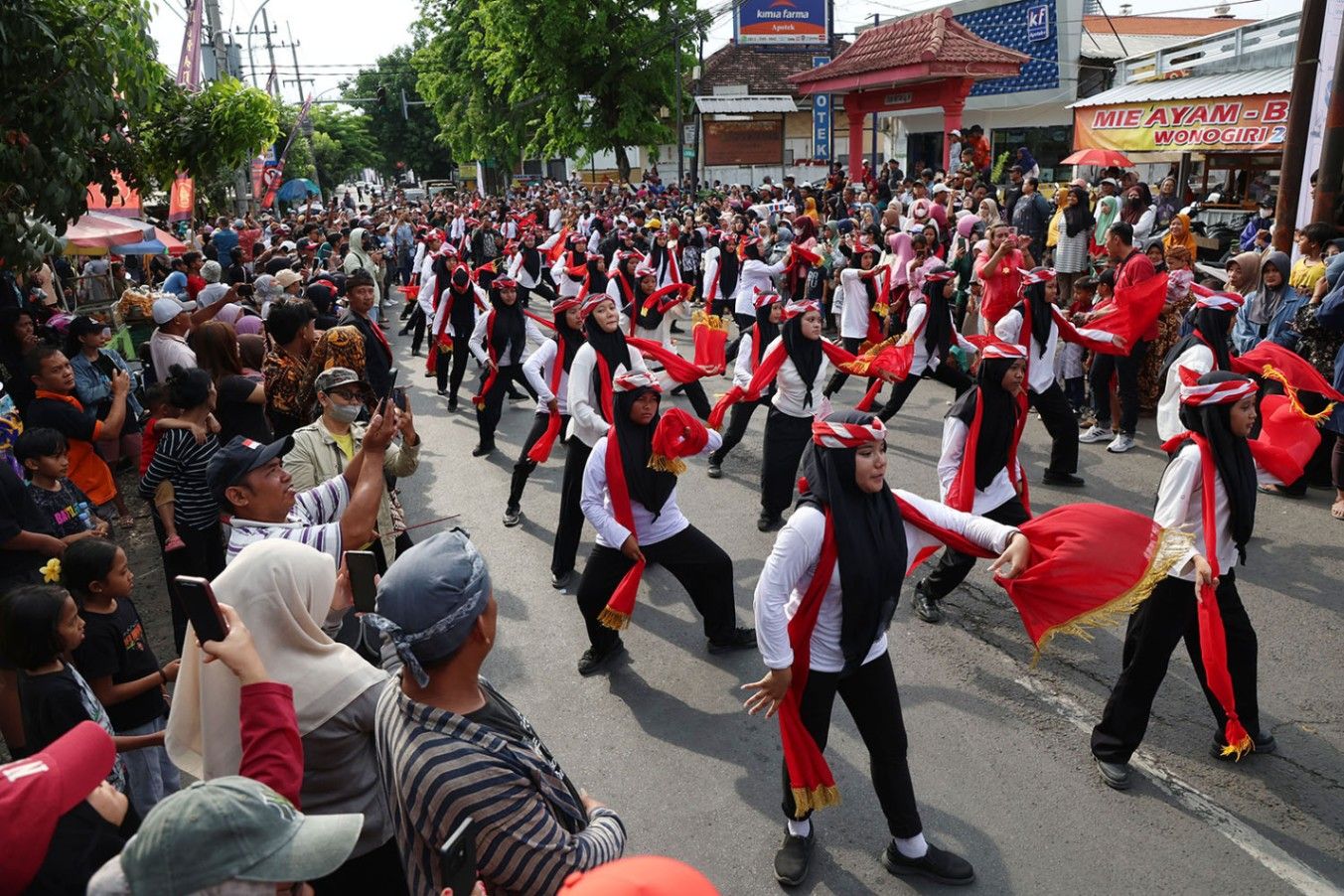 Napak Tilas Sawunggaling, 1.000 Penari Remo Semarakkan Sembrani Bumi Nusantara 2025