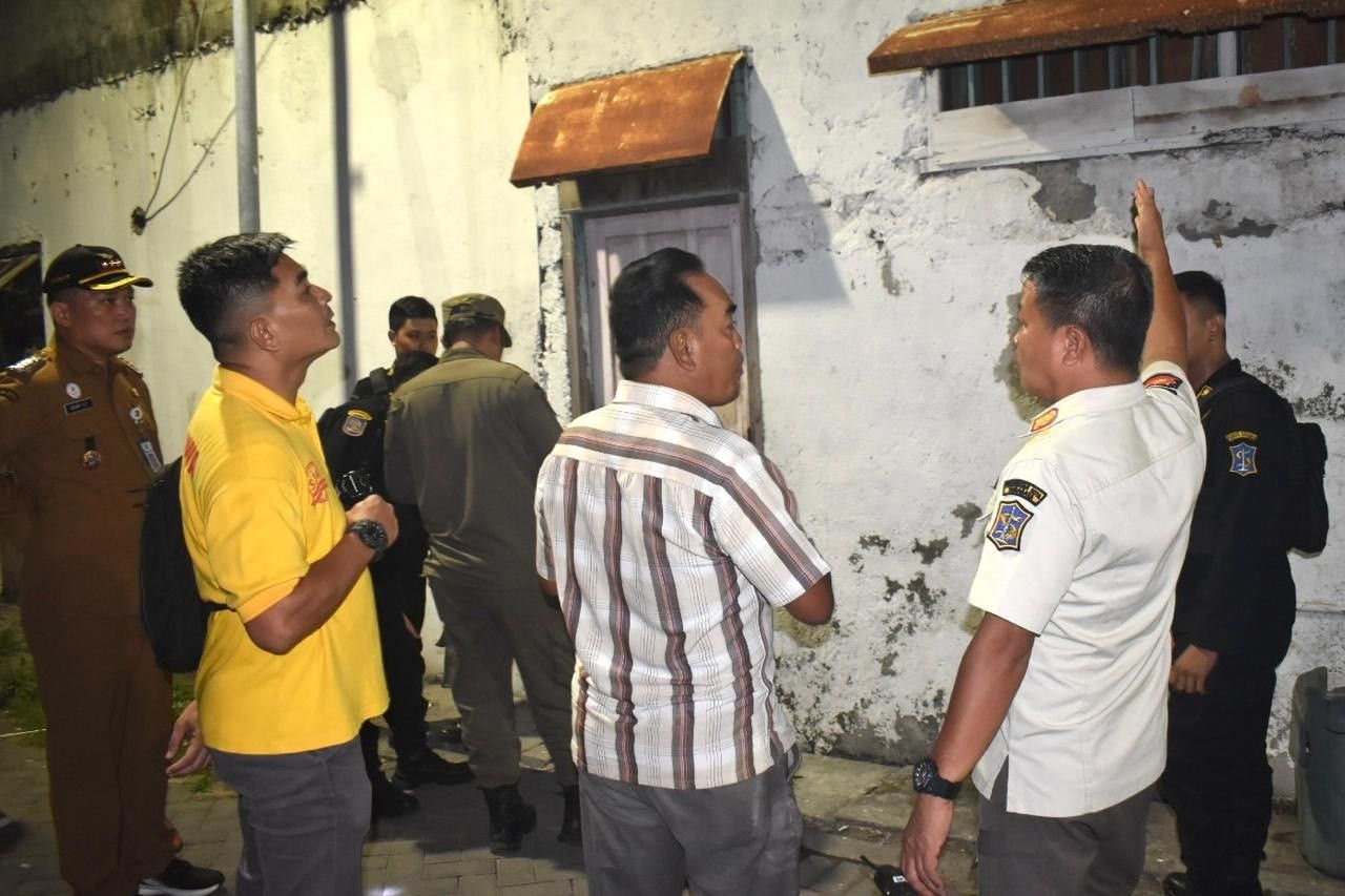 Tindak Lanjut Aduan Warga, Satpol PP Surabaya Sisir Eks Lokalisasi Moroseneng