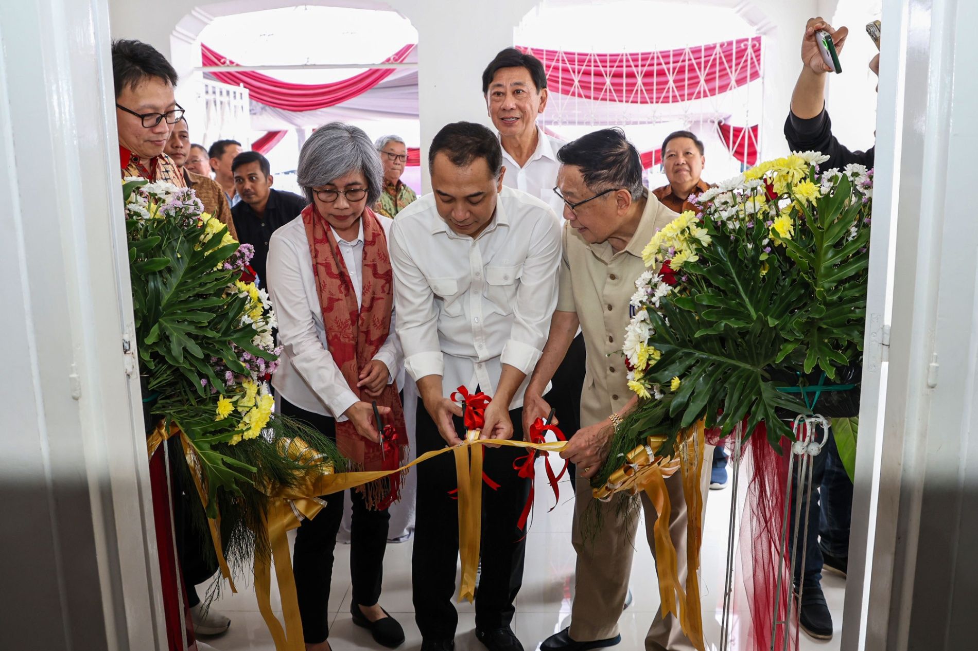 Wali Kota Eri dan Yayasan Bhakti Persatuan Resmikan Pengobatan Akupunktur Gratis Berbasis Kearifan Lokal
