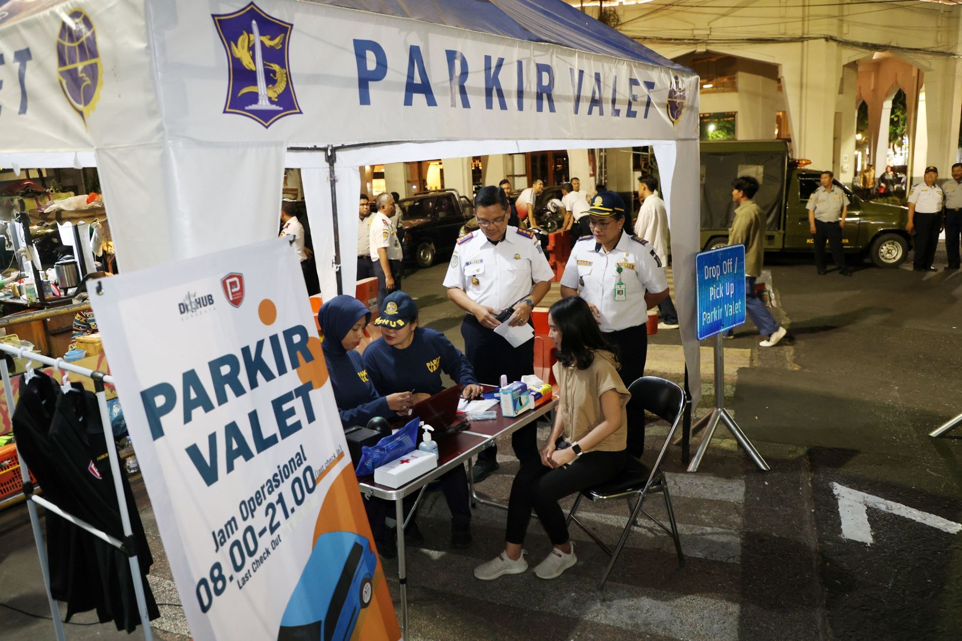 Maksimalkan Kantong Parkir, Dishub Surabaya Hadirkan Layanan Valet di Tunjungan Romansa