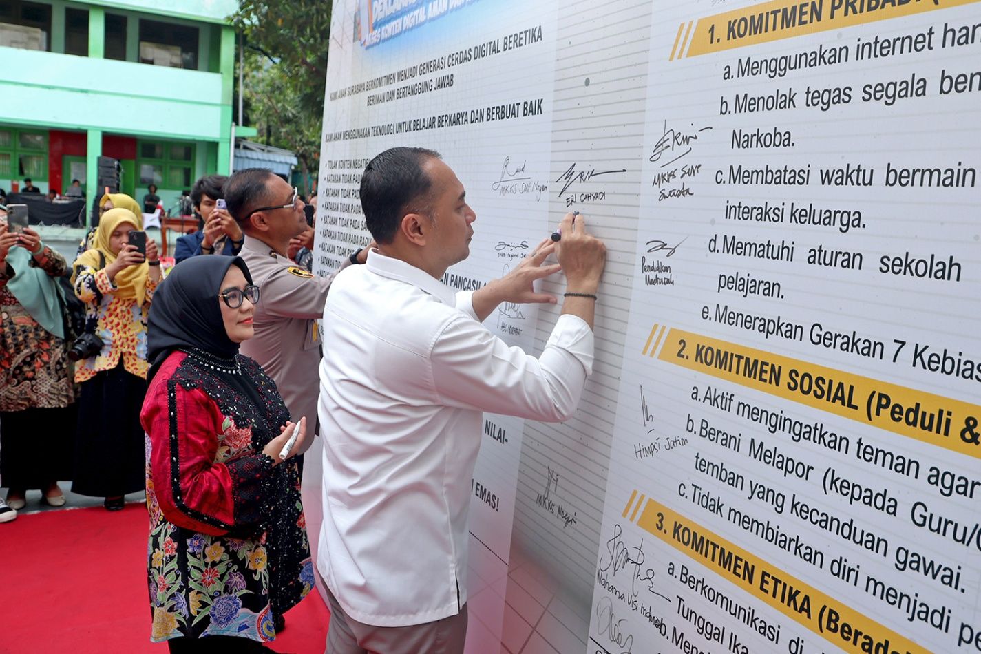 Surabaya Gandeng Densus 88 dan BNN, Deklarasi Anak Digital Aman Serentak