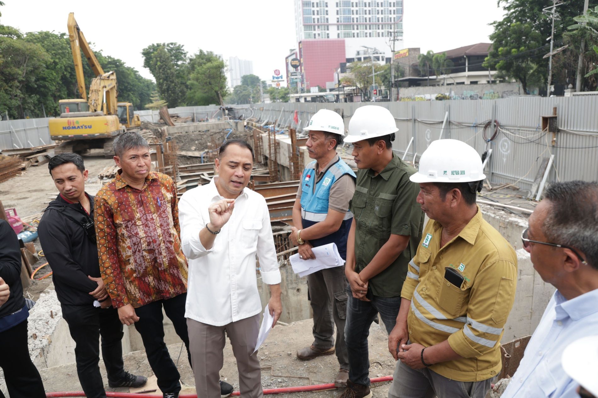 Sidak 6 Titik Proyek Rumah Pompa, Wali Kota Eri Cahyadi Temukan Keterlambatan dan Ancam Putus Kontrak