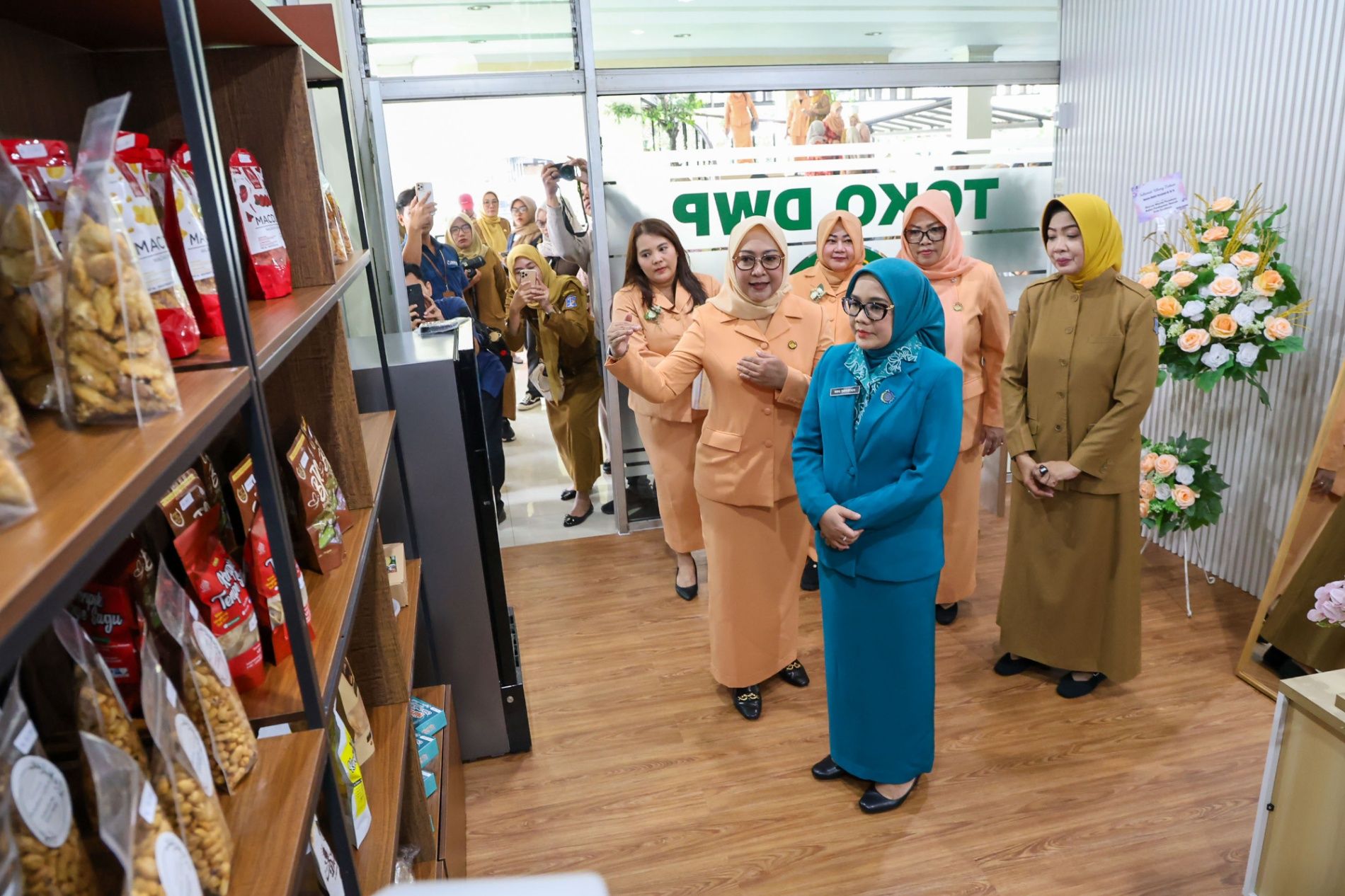 DWP Surabaya Launching Toko dan Tas Anti-Flexing, Bunda Rini Ingatkan Istri ASN Hidup Sederhana