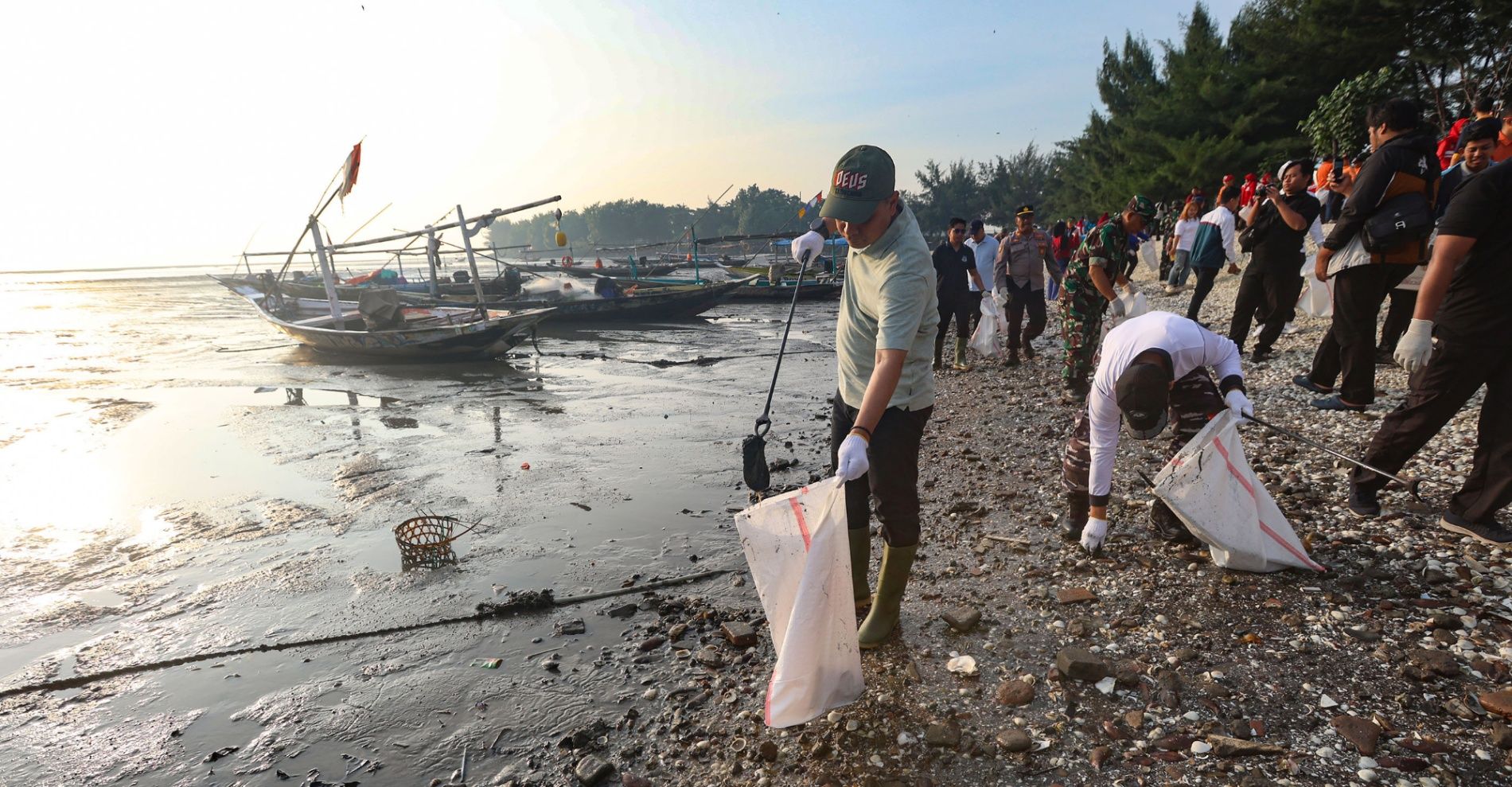Jalankan Instruksi Presiden, 61.500 Warga Surabaya Gelar Kerja Bakti Massal Peringati HPSN 2026