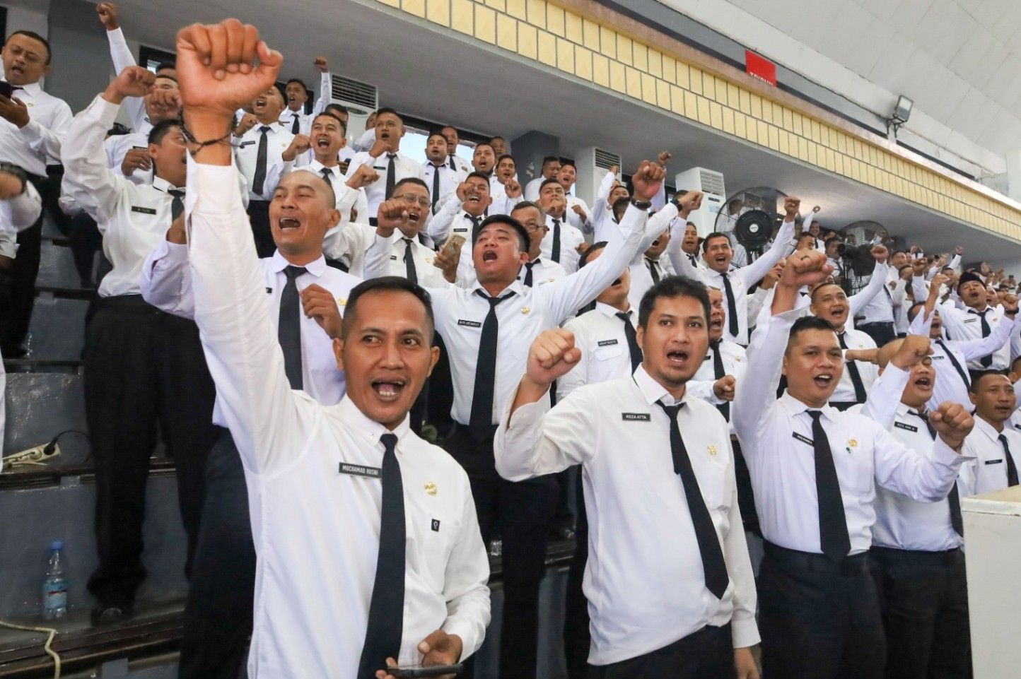 ASN dan PPPK Kota Surabaya Ucapkan Terima Kasih Kepada Wali Kota Eri Cahyadi Usai Terima THR