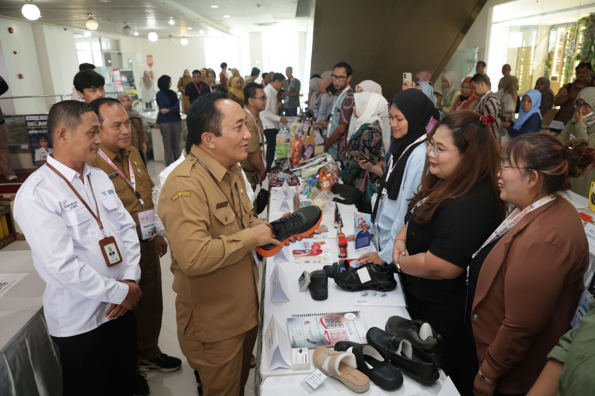 Surabaya Genjot Ekspor IKM Lewat Coaching Clinic, Bidik Pasar Global dan Serap Tenaga Kerja