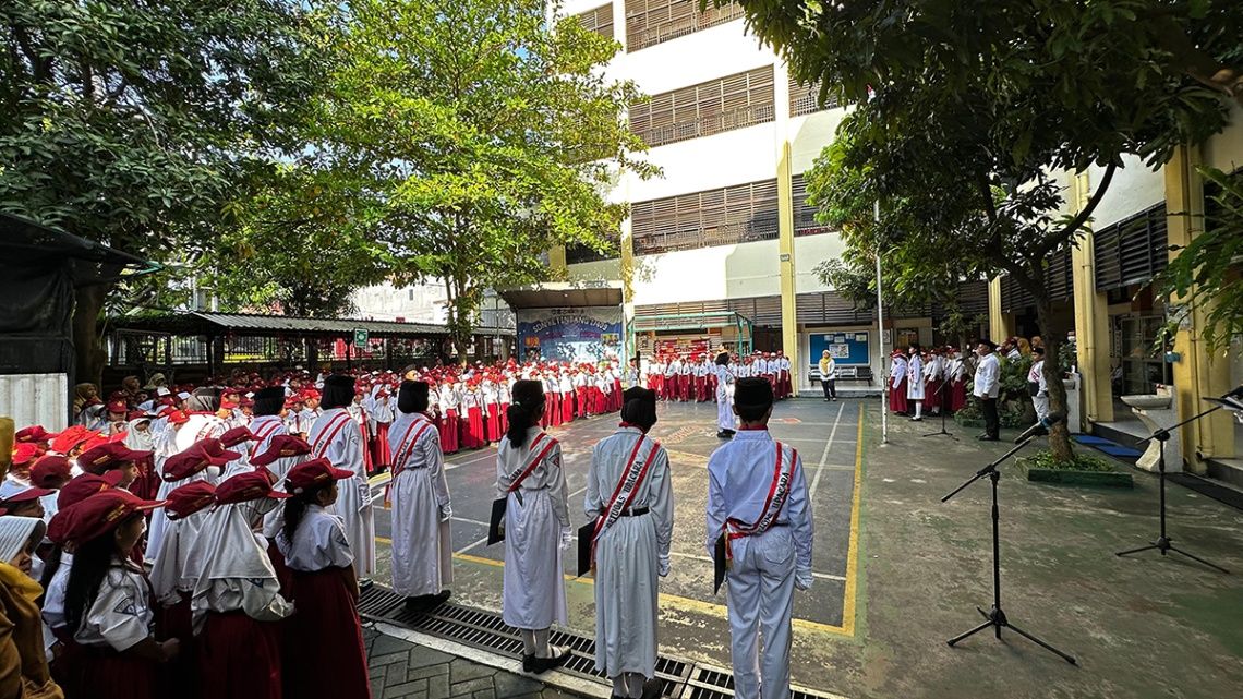 Siswa SD-SMP Surabaya Kembali Masuk Sekolah, Kadispendik Tekankan Karakter dan Pembatasan Gadget
