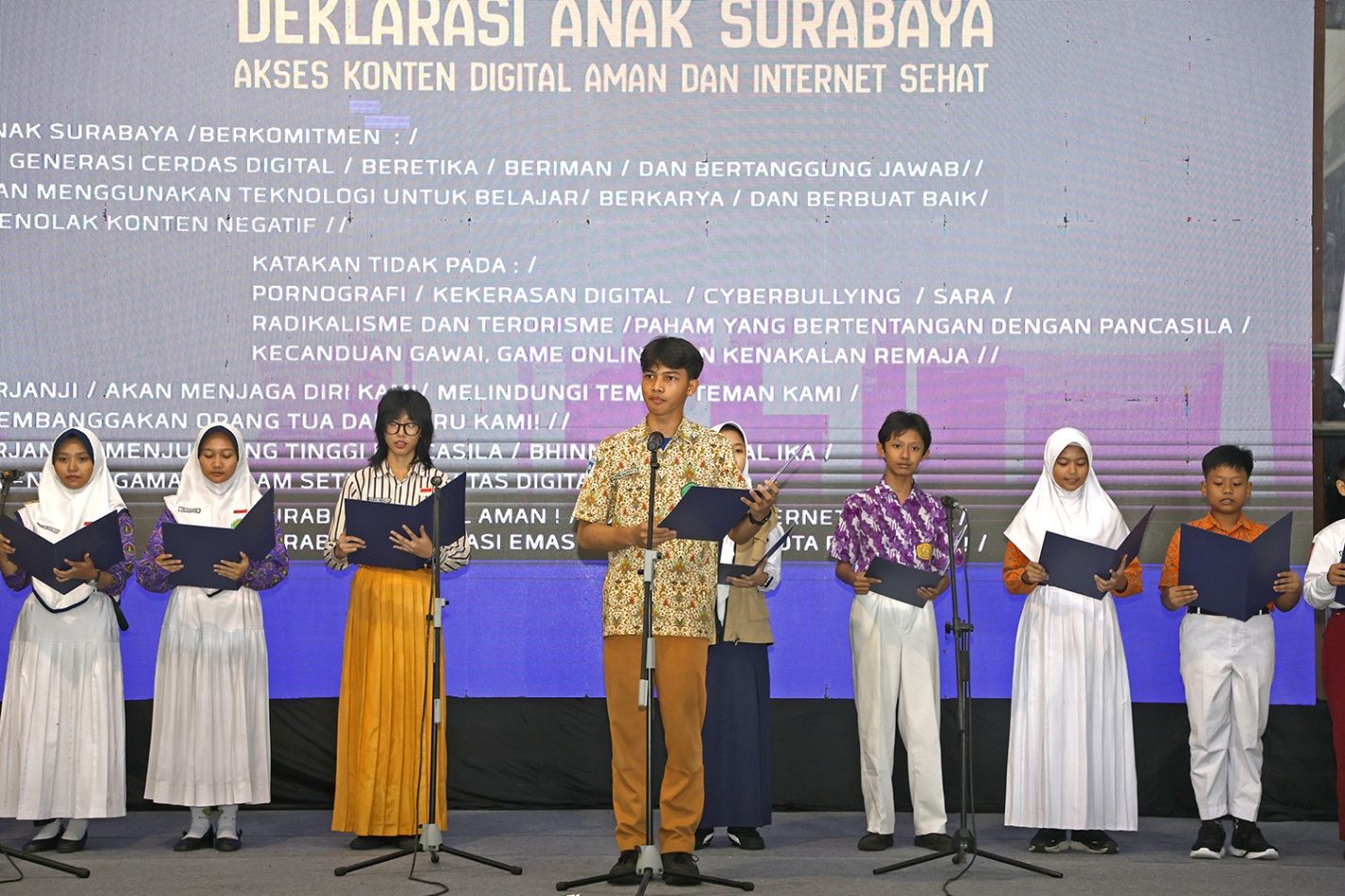 Surabaya Tancap Gas Lindungi Anak di Ruang Digital, Libatkan Kampus hingga Kepolisian