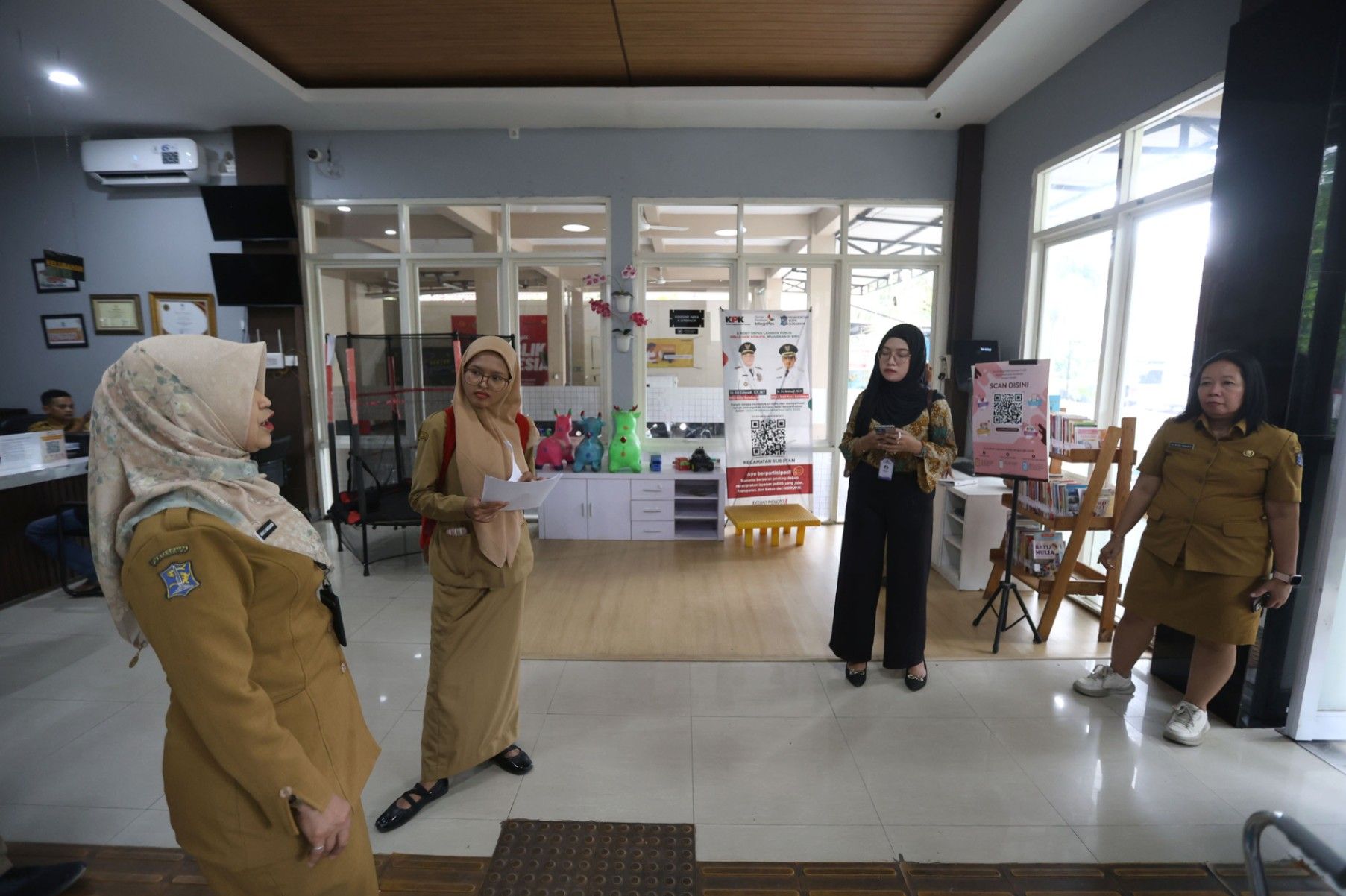Dorong Lingkungan Kerja ASRI, Pemkot Surabaya Lakukan Penilaian Mendadak di Kantor Layanan