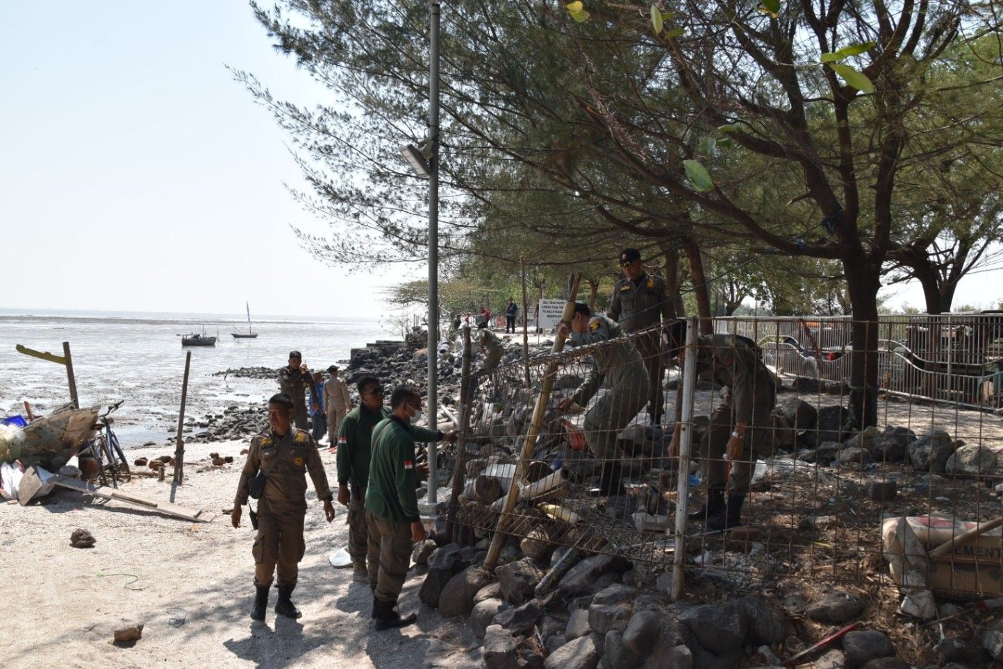 Tudingan Suap Tak Berdasar, Camat Bulak Pastikan Penataan Parkir di Pantai Kenjeran Sesuai Prosedur