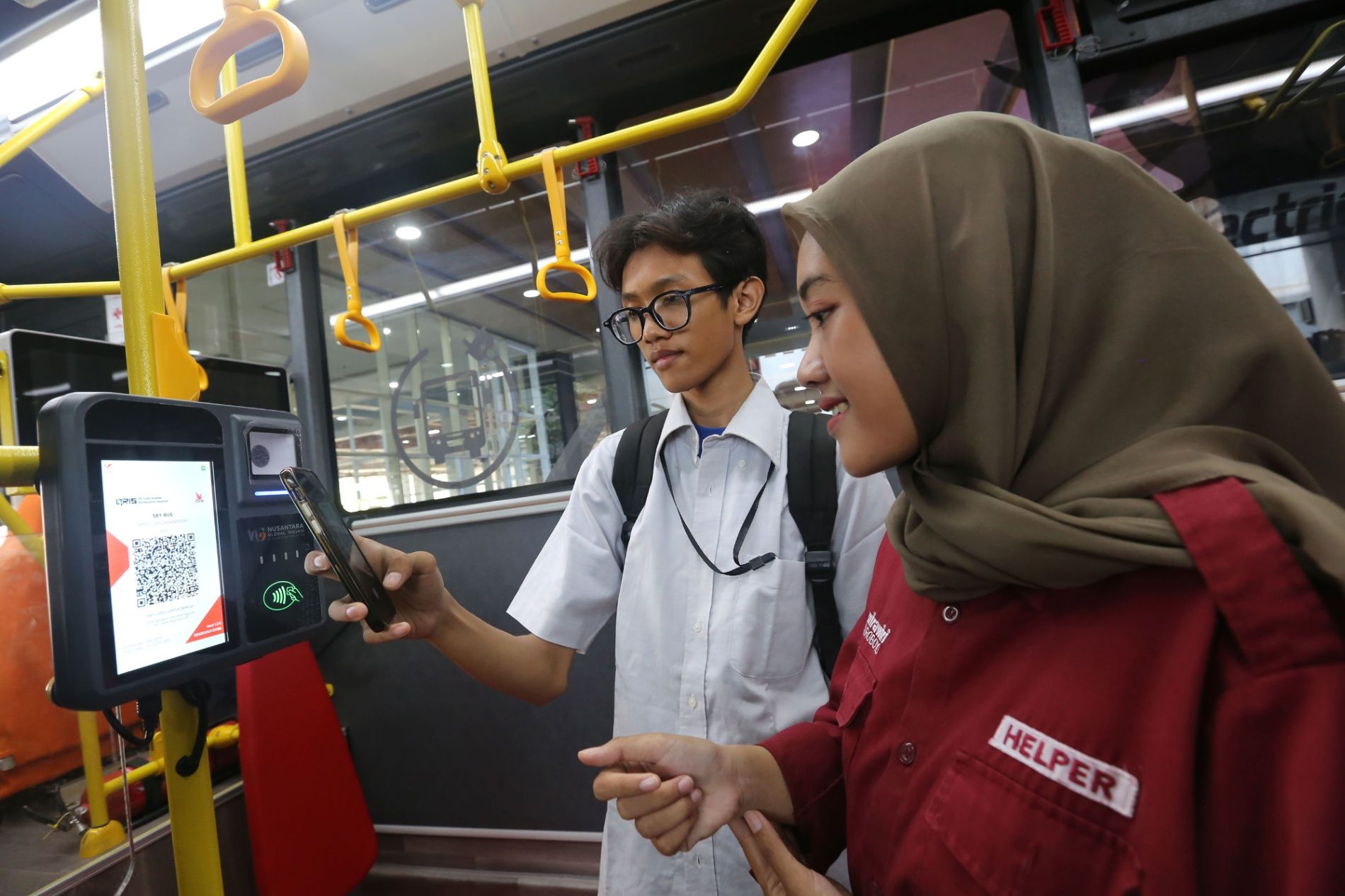 Pemkot Surabaya Evaluasi WFH, Dorong ASN Hemat Energi dan Beralih ke Transportasi Umum serta Kendaraan Listrik