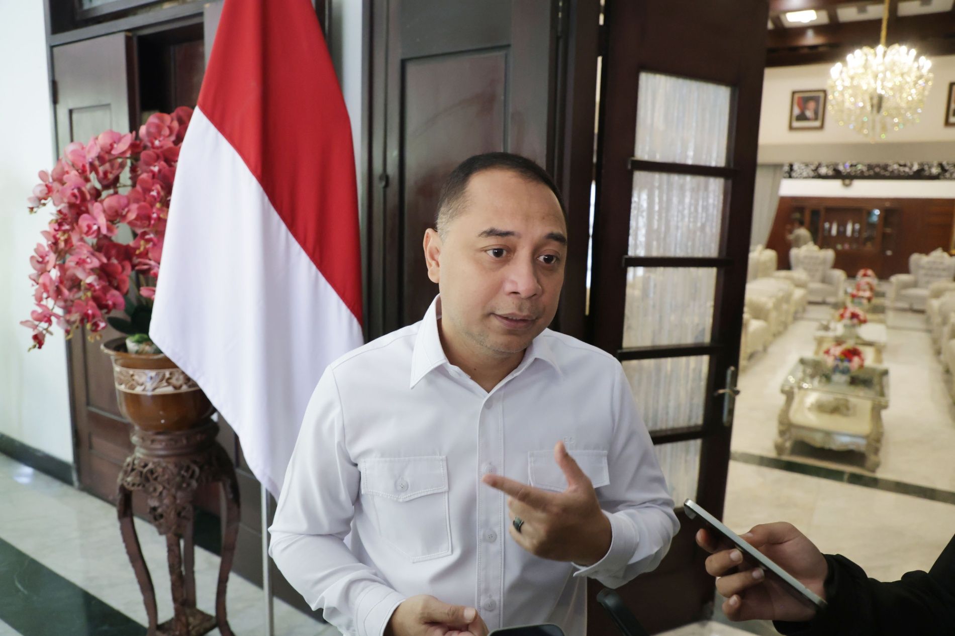 Dukung Pemulihan Pelayanan Publik Bidang Keamanan, Pemkot Surabaya Bantu Perbaikan Polsek Tegalsari