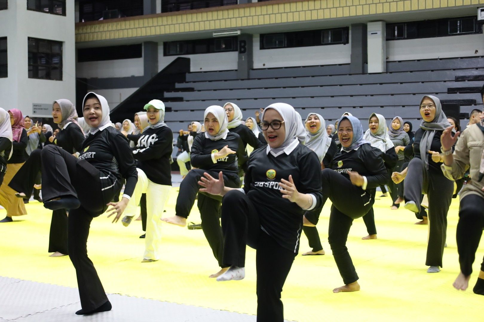 Cegah Kekerasan terhadap Perempuan, Perwosi dan Pemkot Surabaya Gandeng KONI Latih Bela Diri Krav Maga