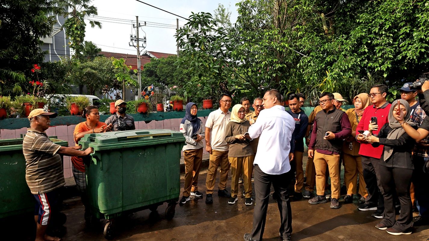 Sistem Pengelolaan Sampah Surabaya Makin Tertata, Wali Kota Eri Minta Tongbin TPS Dihitung Lebih Presisi