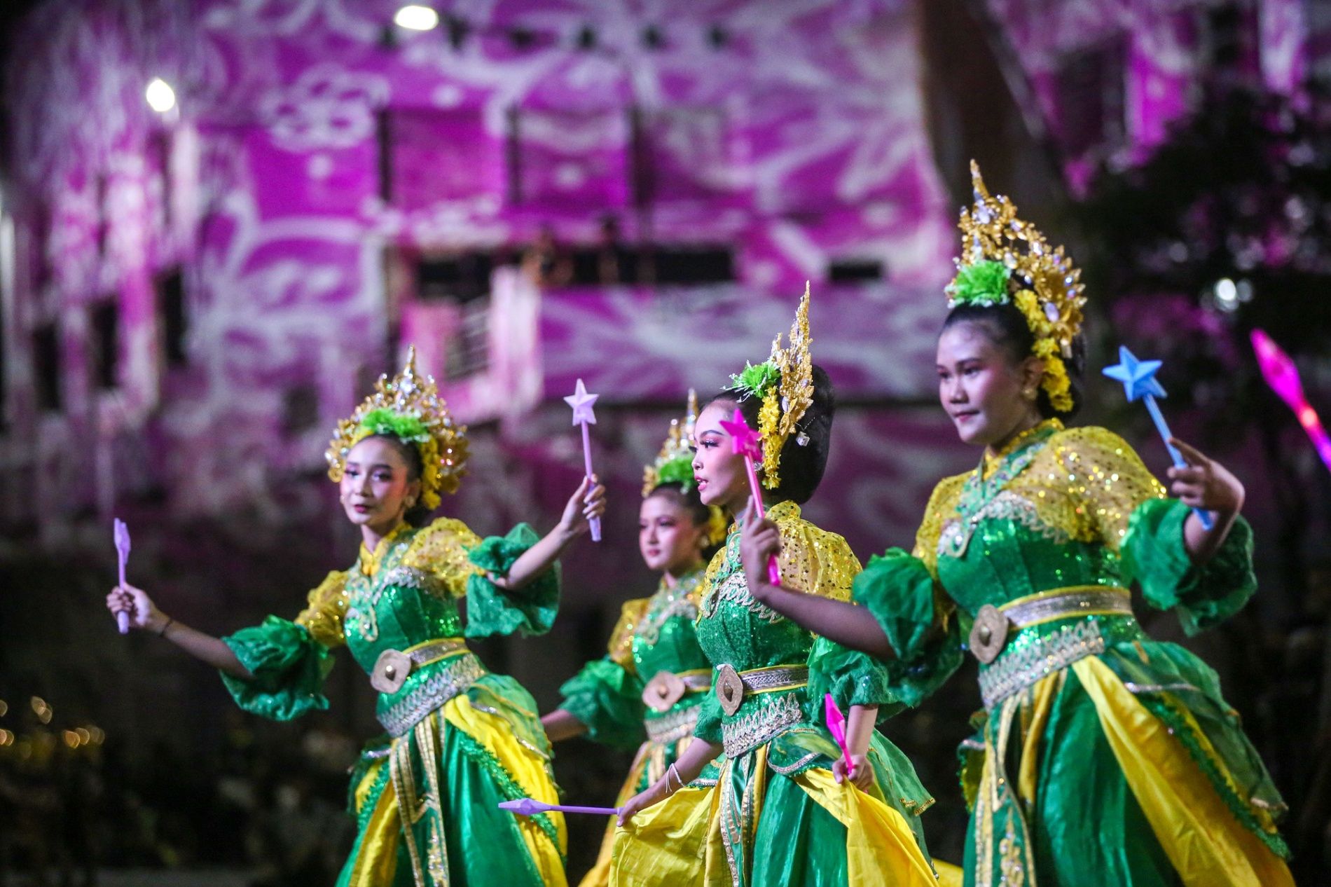 Surabaya Vaganza Sukses Digelar, Wali Kota Eri Cahyadi Terima Piagam KEN 2026 dari Kemenpar RI