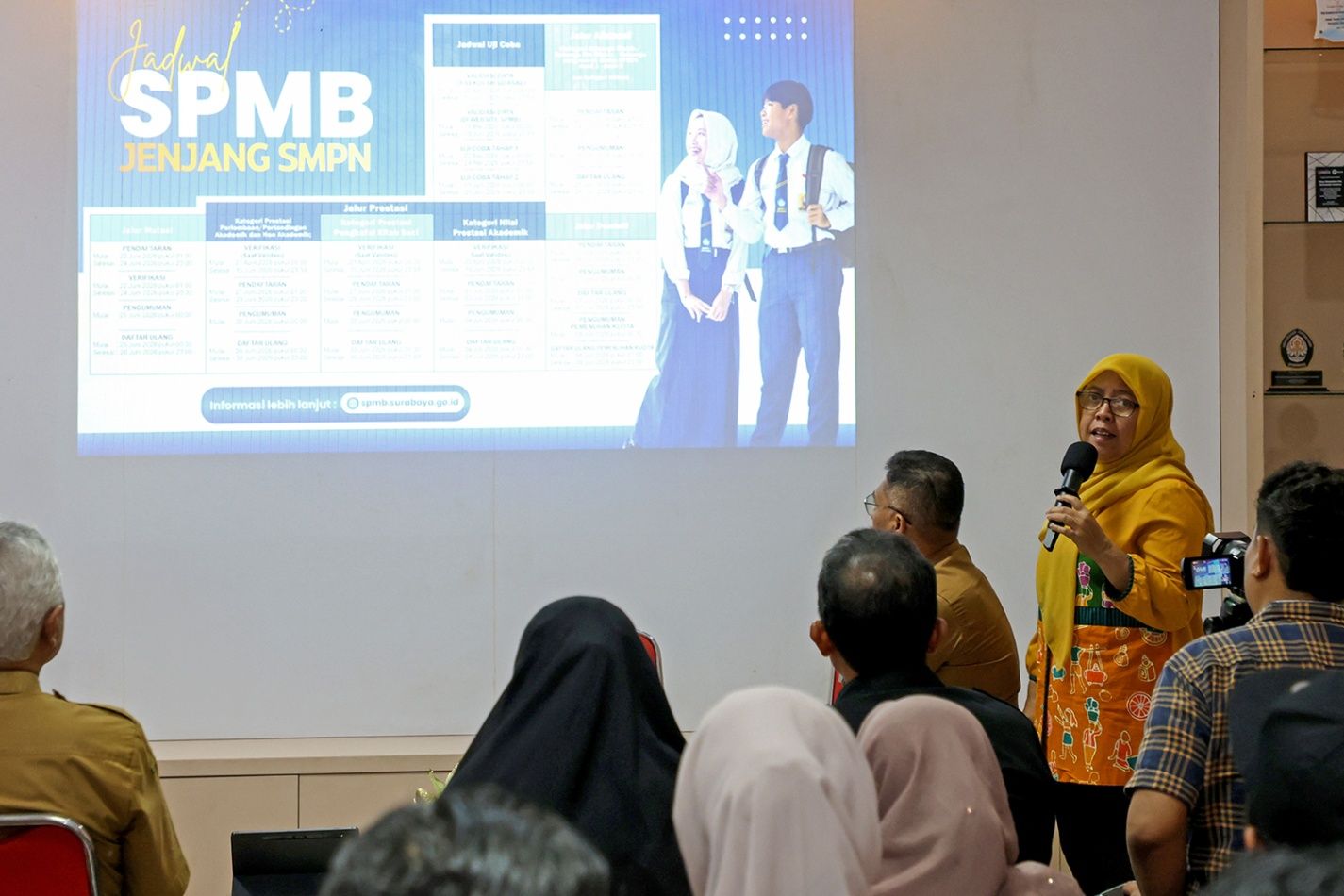 Pemkot Surabaya Siap Gelar SPMB 2026/2027: Sisipkan TKA di Jalur Prestasi dan Buka Posko Tiap Sekolah