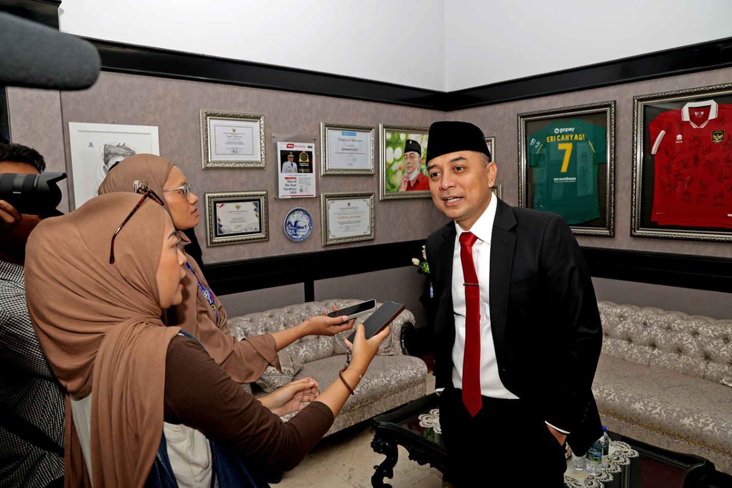Tak Peka Keluhan Warga, Wali Kota Eri Instruksikan Inspektorat Periksa Tiga Kecamatan