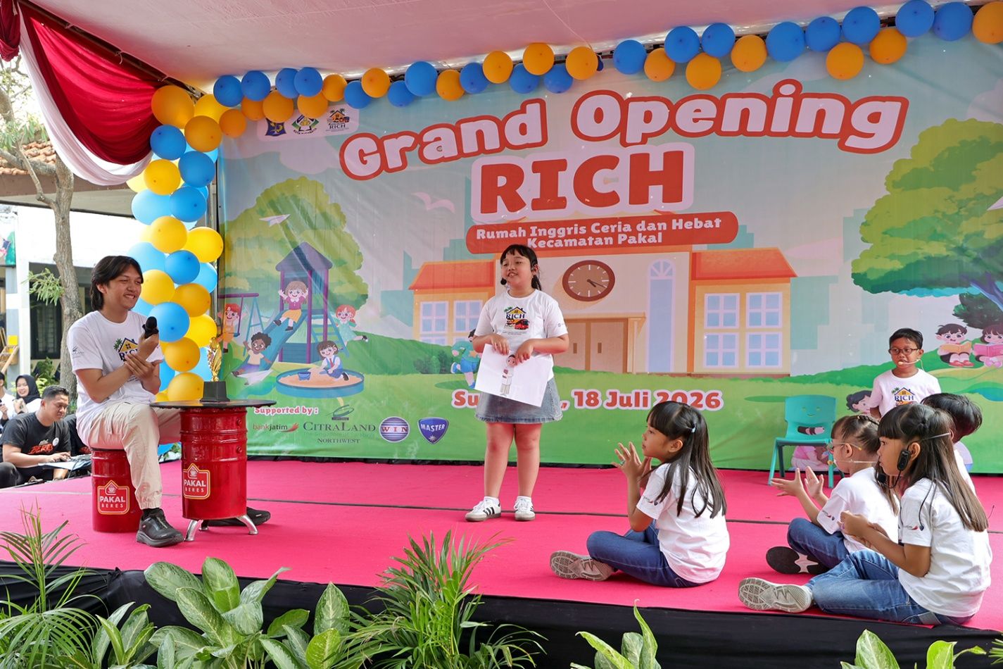 RICH Pakal Diserbu 600 Anak, Pemkot Surabaya Perluas Kelas Bahasa Inggris Gratis hingga Balai RW dan Rusun