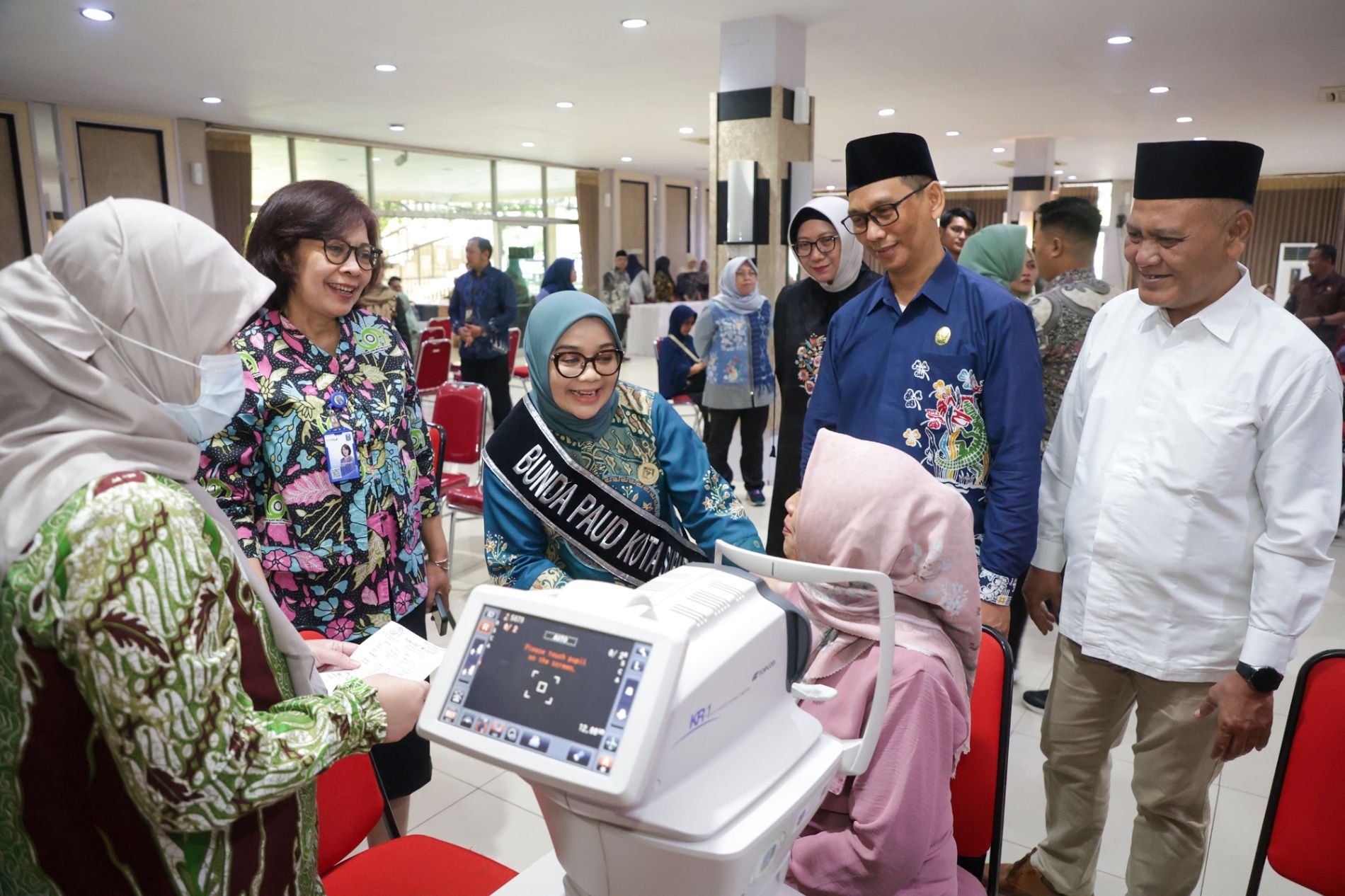 Gandeng RSMM Jatim dan Baznas, Pemkot Surabaya Perhatikan Kesehatan Mata Guru PAUD