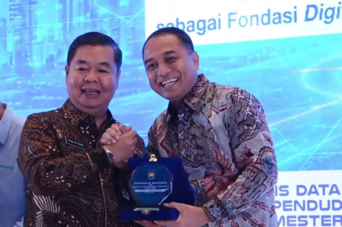 Satu Data Surabaya Berbasis NIK Buktikan Dampak Nyata, Kemiskinan hingga Pengangguran Turun