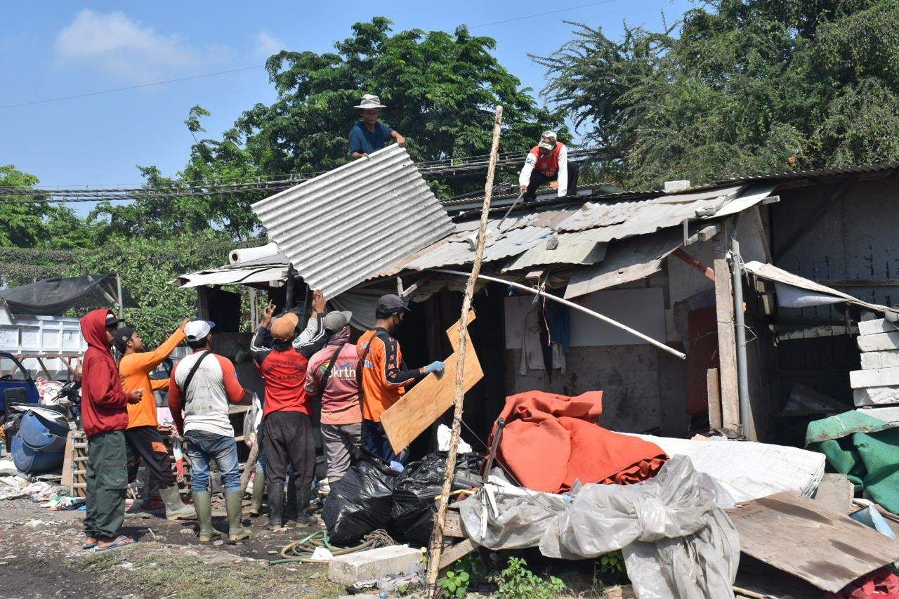 Wali Kota Eri Tertibkan Pengolahan Sampah Ilegal di Keputih Surabaya, 32 Dump Truck Angkut Sisa Sampah ke TPA Benowo
