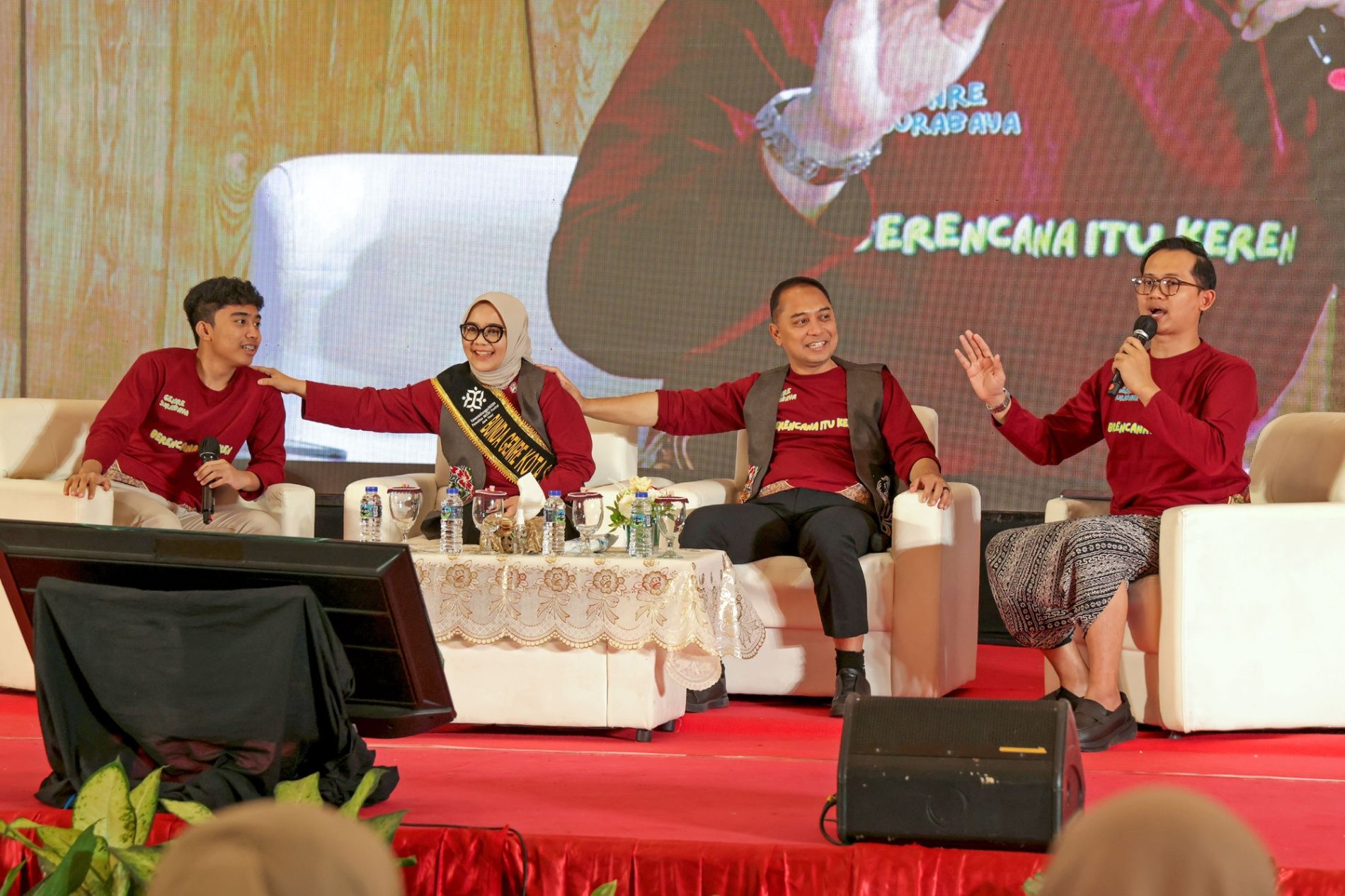 Harganas Ke-33 Surabaya Usung Tema “Ayah Wajib Hadir", Wali Kota Eri Tegaskan Pentingnya Figur Ayah