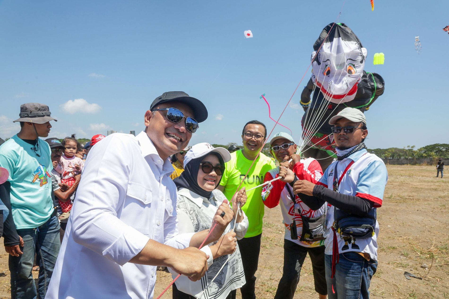 Gaet 100 Peserta dari 38 Komunitas Mancanegara, Pemkot Surabaya Sukses Gelar Surabaya Kite Festival 2026