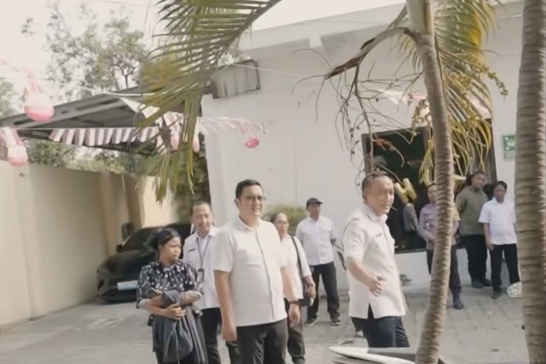 Panik dan Menangis, Warga Surabaya Lapor Hotline Cak Eri Tak Bisa Keluar dari Perusahaan Penyalur ART