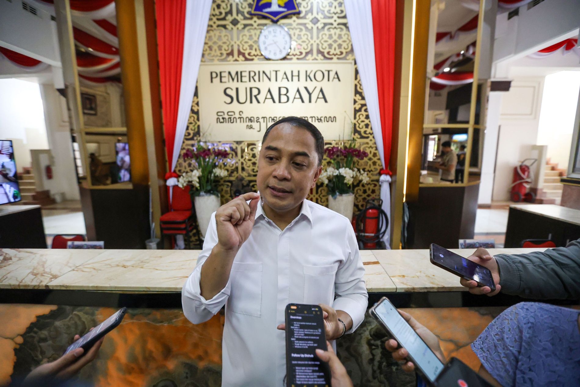Wali Kota Eri Larang Sekolah Negeri Jual Seragam, Motif Batik dan Olahraga Disamakan Tahun Depan