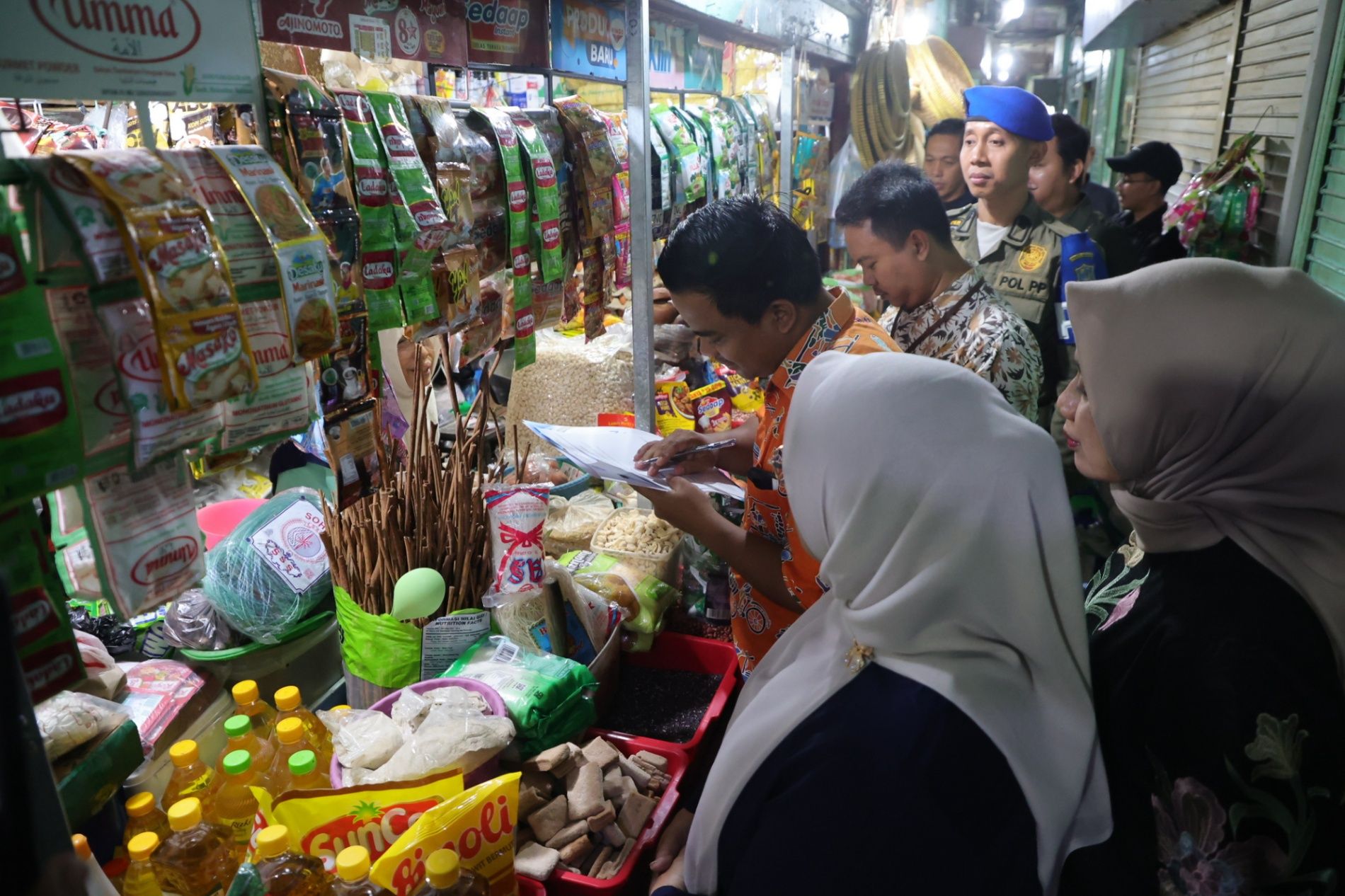 Kendalikan Harga Bapokting, Pemkot Surabaya Bersama Polrestabes dan Kejari Gelar Sidak di Lima Pasar