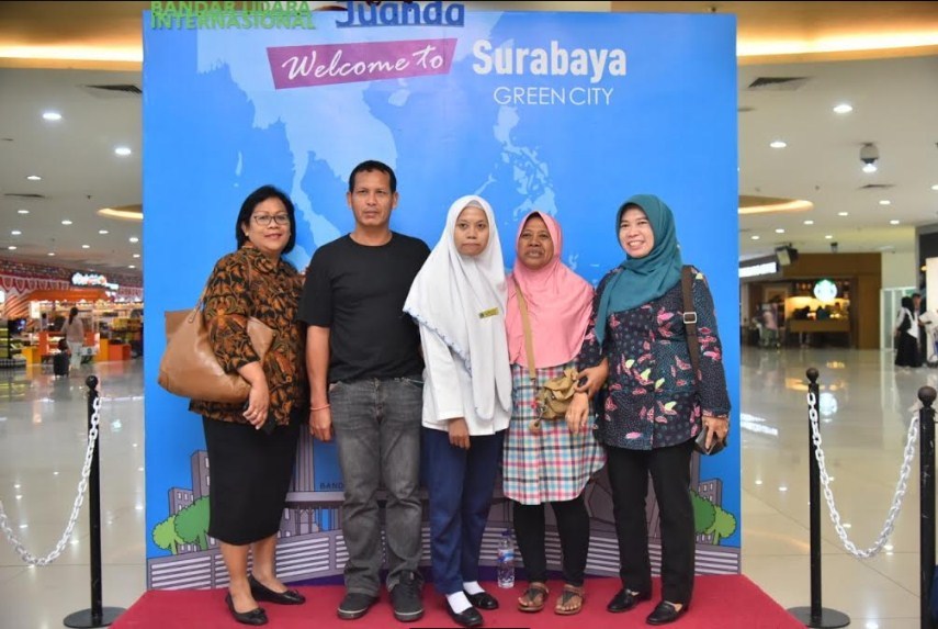 Pemkot Memulangkan Warga Surabaya dari Malaysia