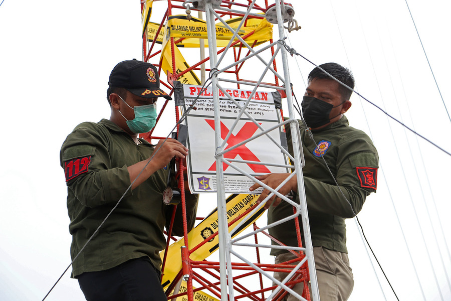 Tak Ber-IMB, Pemkot Surabaya Segel 5 Menara Telekomunikasi