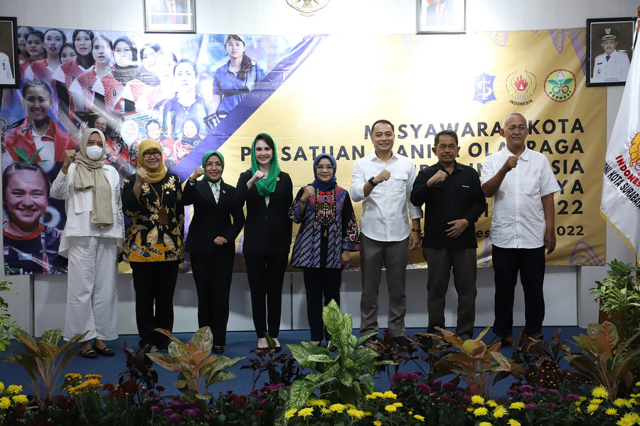 Wali Kota Eri Dukung PERWOSI Surabaya Tingkatkan Prestasi Atlet Wanita