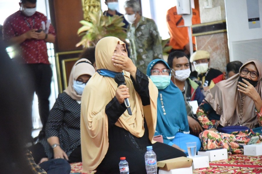 Tangis Haru Warga Warnai Acara Sambat Nang Cak Eri, Ada Apa?