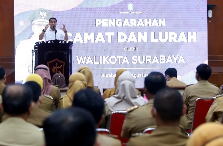 Permudah Warga Akses Pelayanan Publik, Camat - Lurah Buka Layanan Sayang Warga Bergilir di Balai RW
