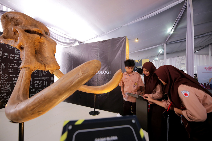 Pemkot Surabaya Gelar Pameran Cross Musea, Pamerkan Koleksi dari 12 Museum di Indonesia