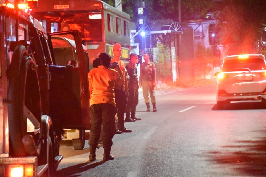 Langgar SE Walikota, Satpol PP Surabaya Hentikan Tempat Biliard yang Nekat Beroperasi saat Bulan Ramadan